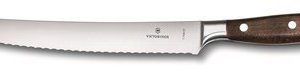 Victorinox Leipäveitsi taottu ja hammastettu