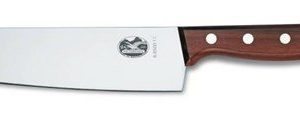 Victorinox Santokuveitsi 17cm ruusupuusta lahjapakkauksessa